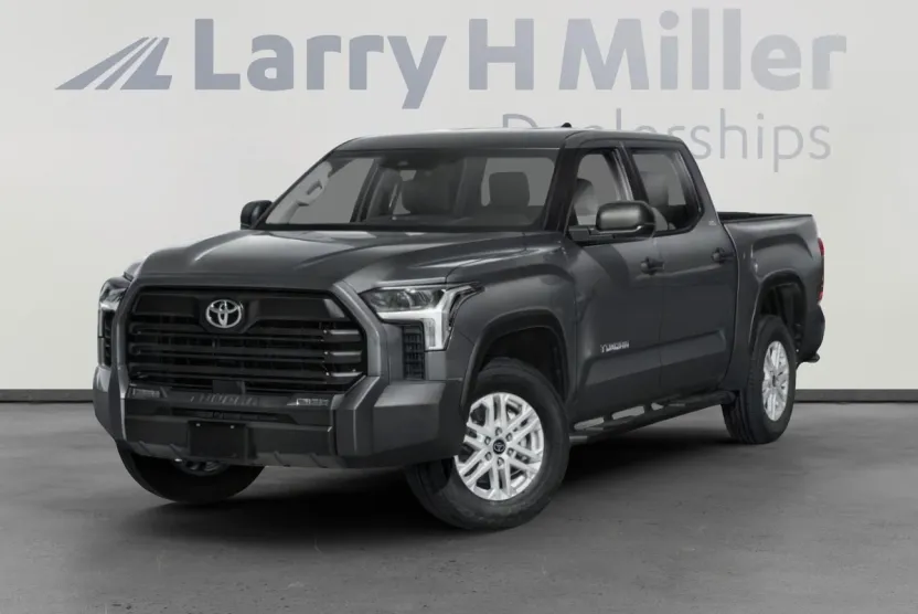 2025 Toyota Tundra SR5 CrewMax photo 1