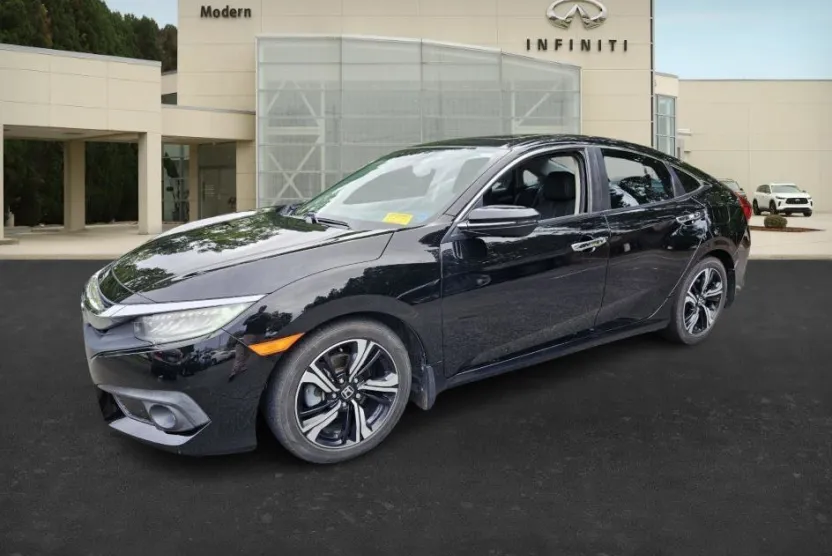 2016 Honda Civic Touring photo 1