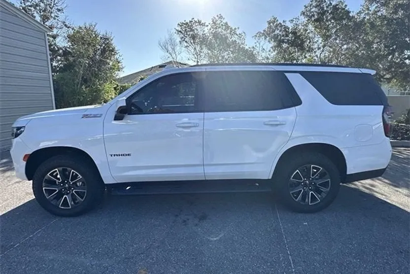 2021 Chevrolet Tahoe Z71 photo 1