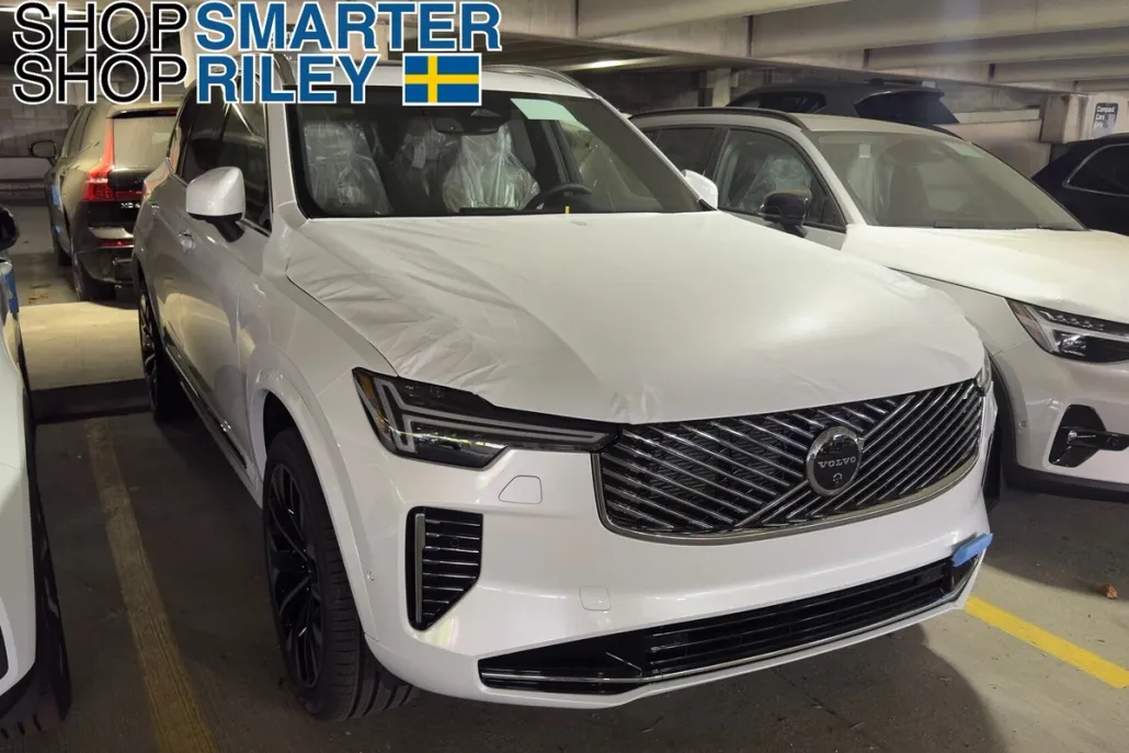 2026 Volvo XC90 Plus photo 1