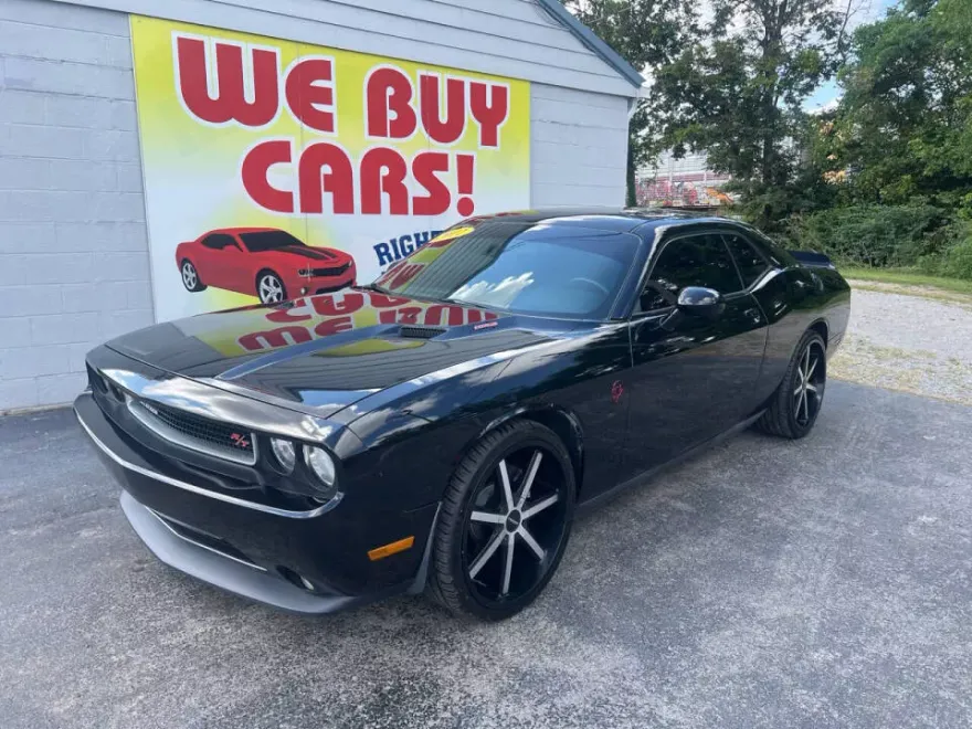 2012 Dodge Challenger R/T photo 1