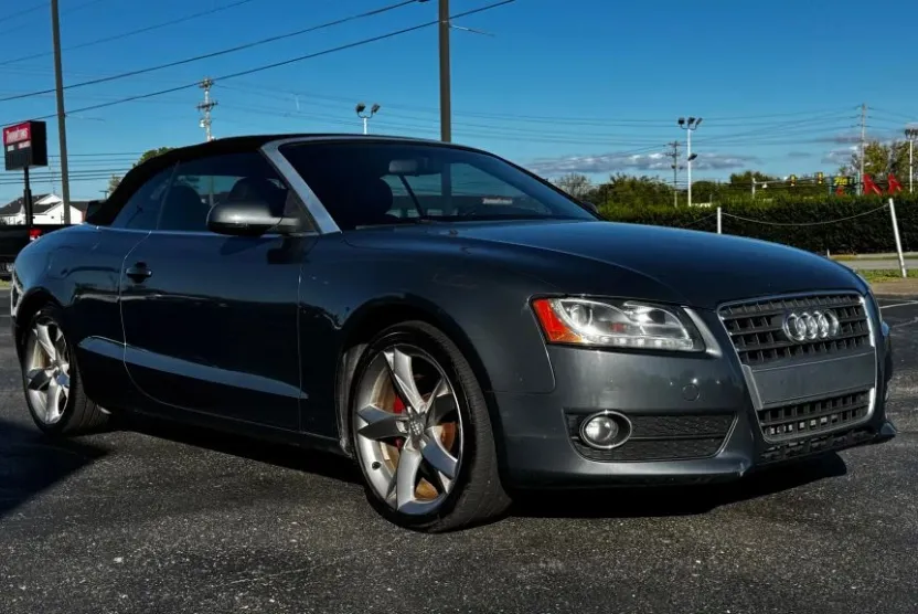 2010 Audi A5 Premium Plus photo 1