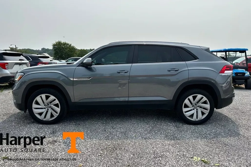 2023 Volkswagen Atlas Cross Sport V6 SE Technology photo 1