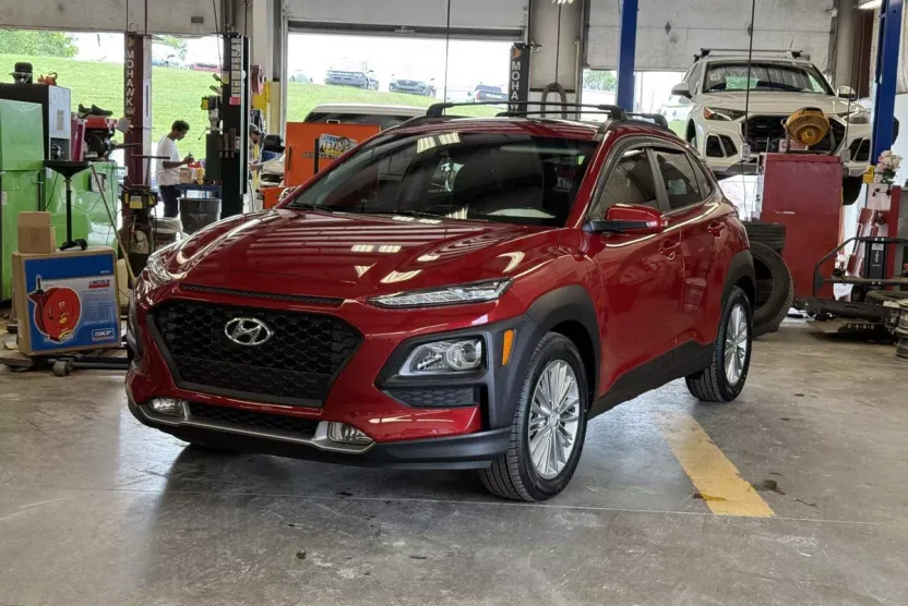 2020 Hyundai Kona SEL Plus photo 1