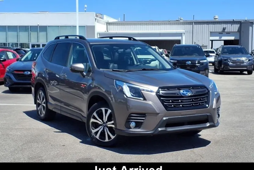 2022 Subaru Forester Limited photo 1