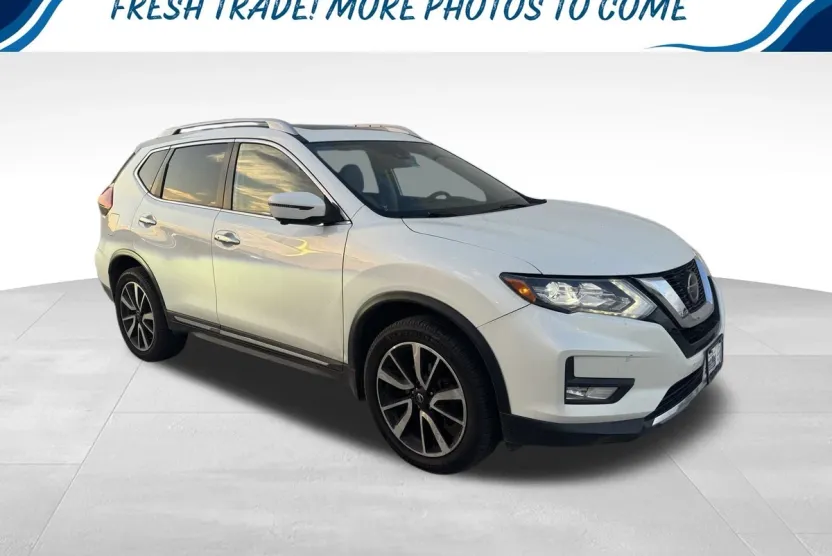 2020 Nissan Rogue SL photo 1