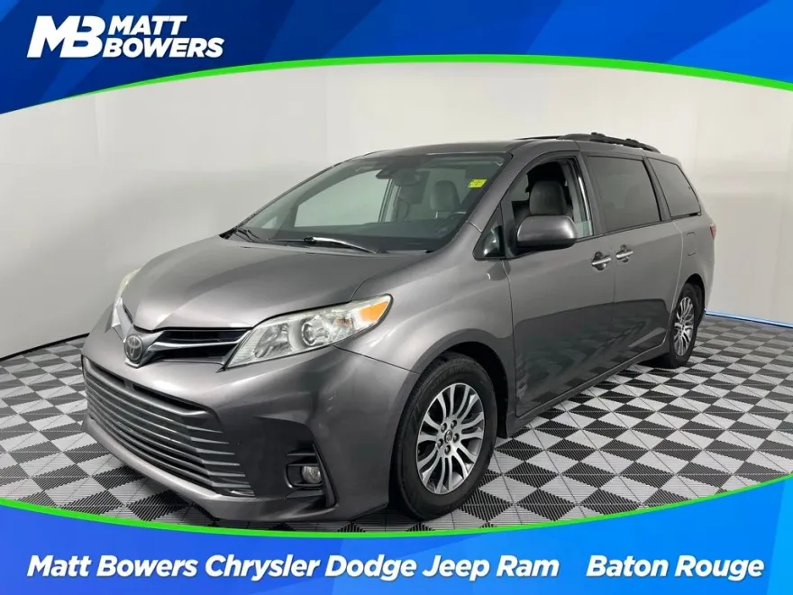 2018 Toyota Sienna L photo 1