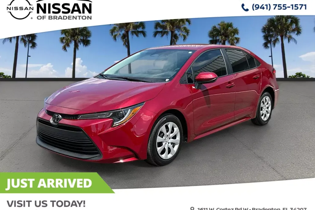 2024 Toyota Corolla LE photo 1