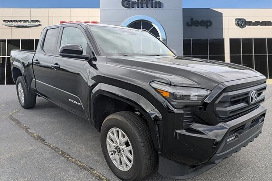 2024 Toyota Tacoma SR5 photo 1