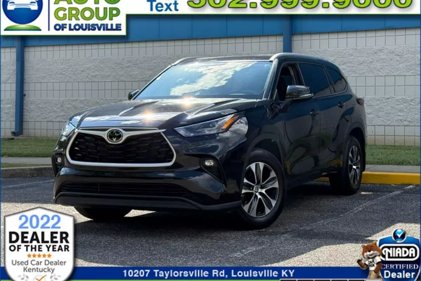 2022 Toyota Highlander XLE photo 1