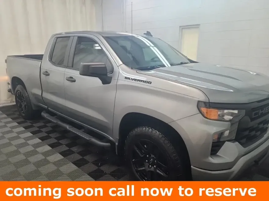 2024 Chevrolet Silverado 1500 Custom photo 1
