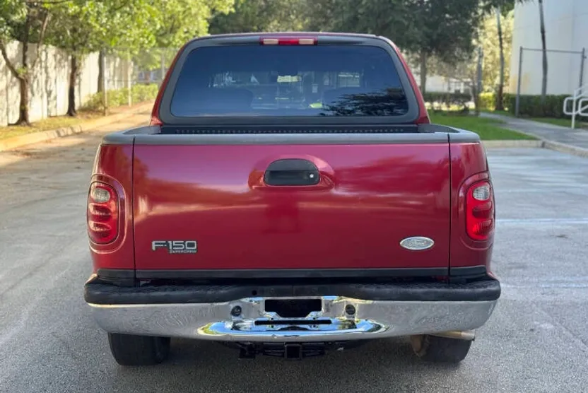 2003 Ford F-150 XLT photo 1