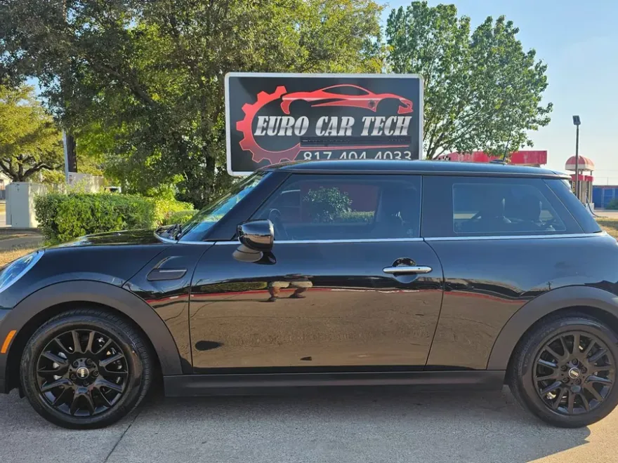 2023 Mini Cooper 2 Door Hardtop photo 1