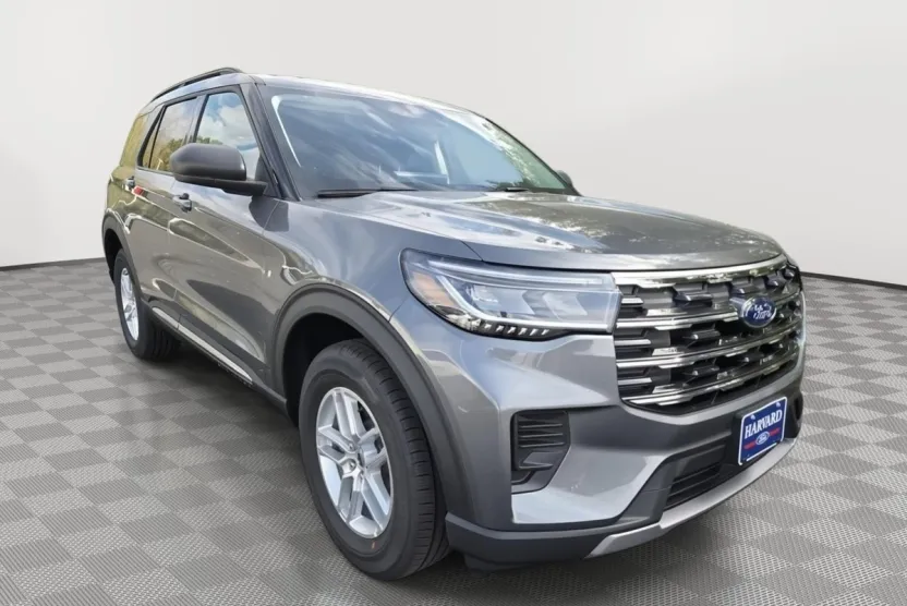 2025 Ford Explorer photo 1