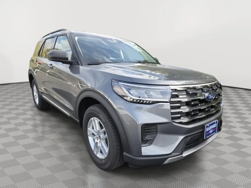 2025 Ford Explorer photo 1