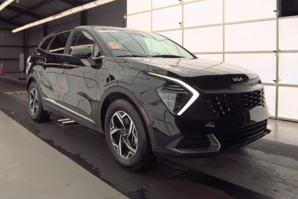 2024 Kia Sportage LX photo 1