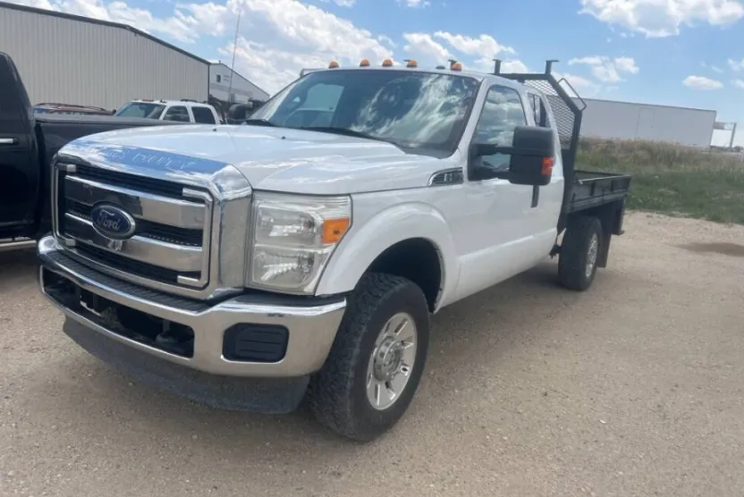 2015 Ford F-350 XLT photo 1