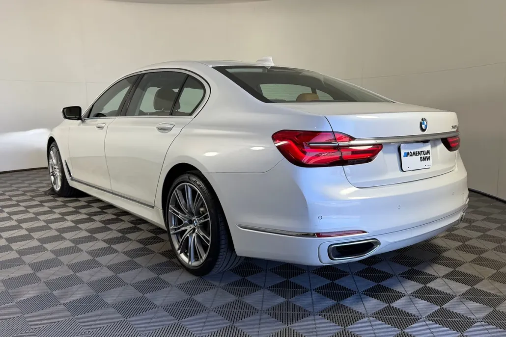 2019 Bmw 740i Sedan photo 1