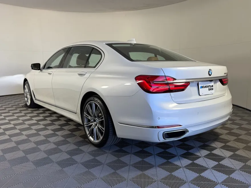 2019 Bmw 740i Sedan photo 1