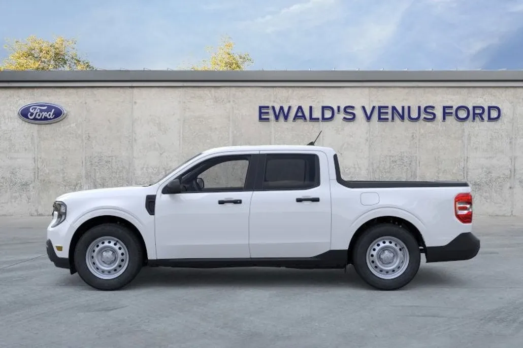 2025 Ford Maverick XL photo 1