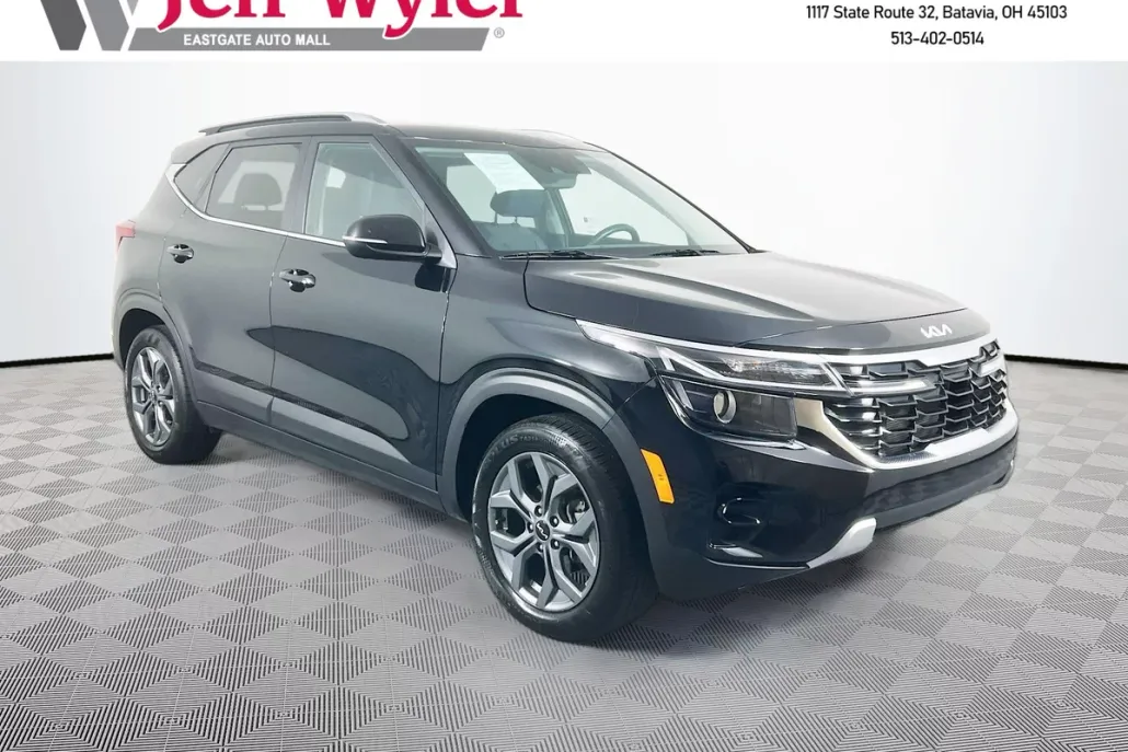 2024 Kia Seltos S photo 1