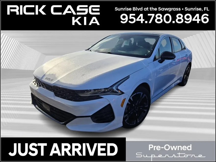2024 Kia K5 GT-Line photo 1