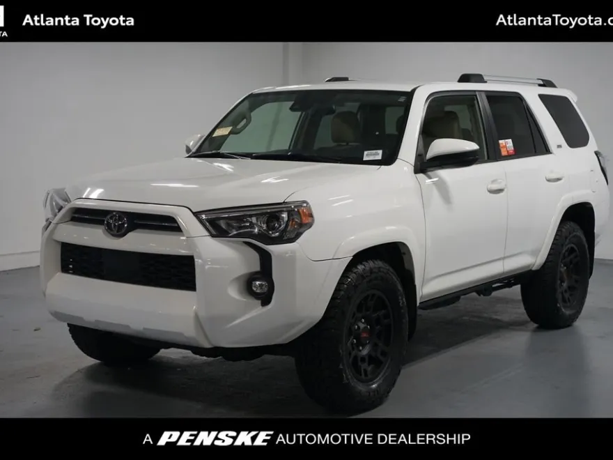 2022 Toyota 4Runner SR5 photo 1