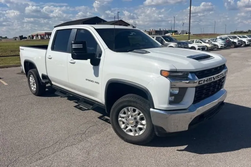 2021 Chevrolet Silverado 2500HD LT photo 1