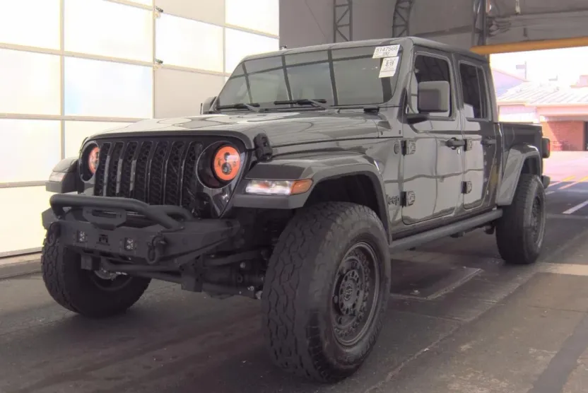 2021 Jeep Gladiator Willys photo 1