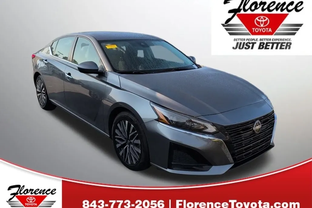 2023 Nissan Altima 2.5 SV photo 1