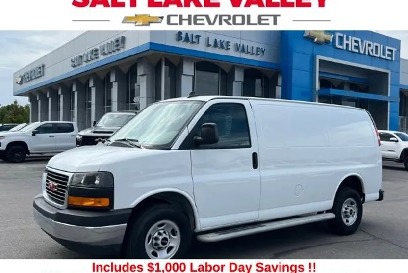 2023 Gmc Savana Cargo 2500 photo 1