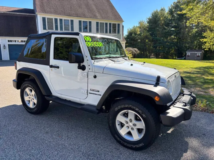 2017 Jeep Wrangler Sport S photo 1