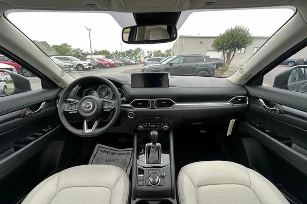 2025 Mazda CX-5 2.5 S Preferred photo 1