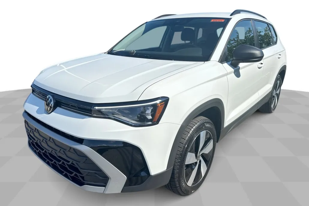 2025 Volkswagen Taos S photo 1