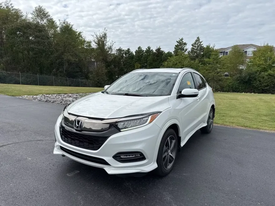2019 Honda HR-V Touring photo 1