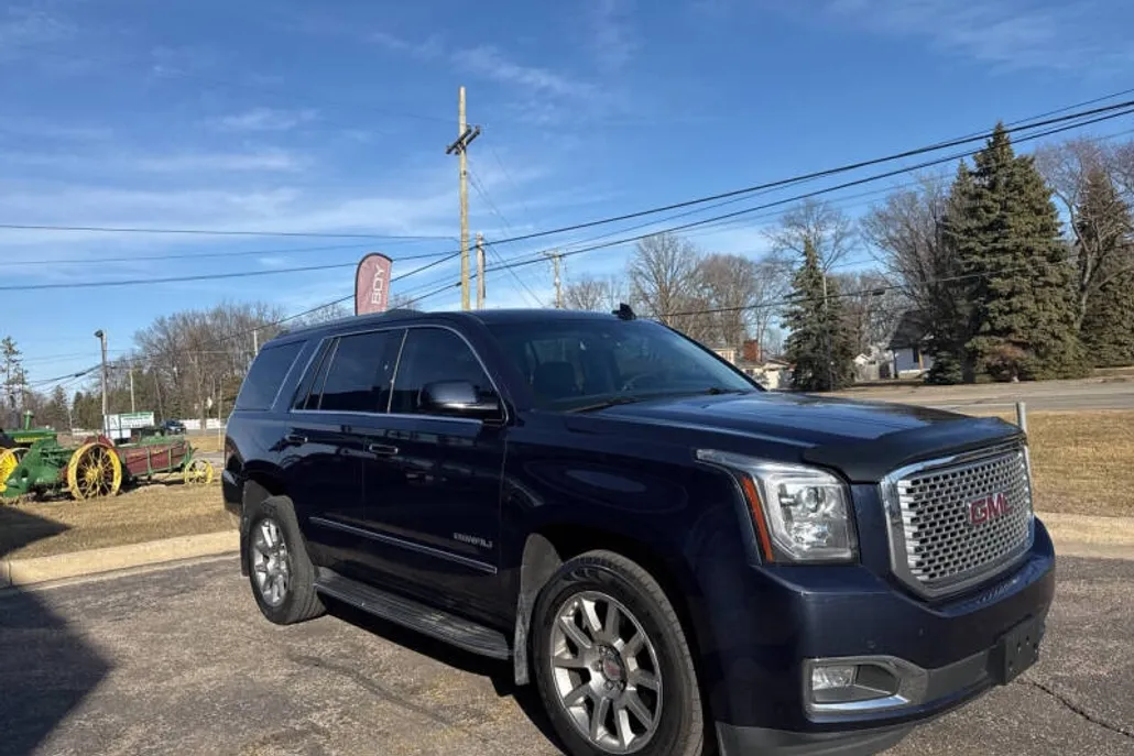 2017 Gmc Yukon Denali photo 1