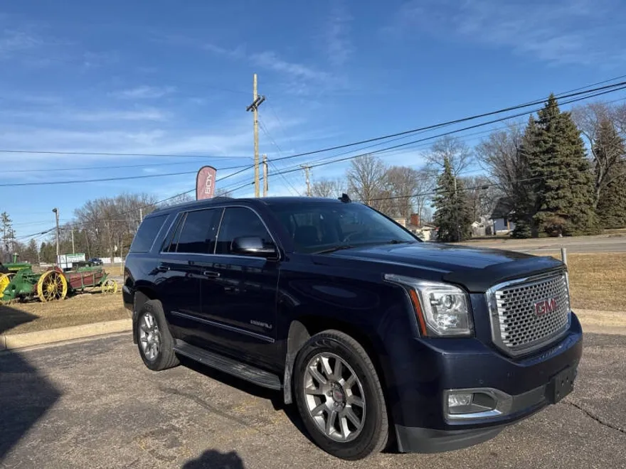 2017 Gmc Yukon Denali photo 1