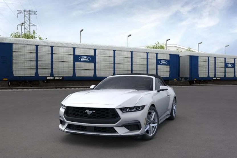 2025 Ford Mustang EcoBoost Premium photo 1