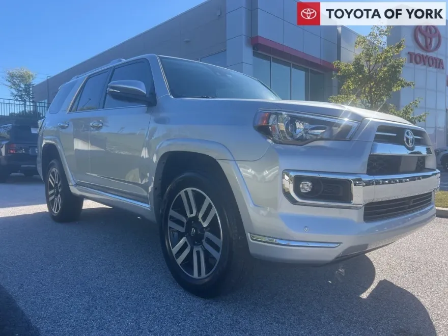 2023 Toyota 4Runner Limited photo 1