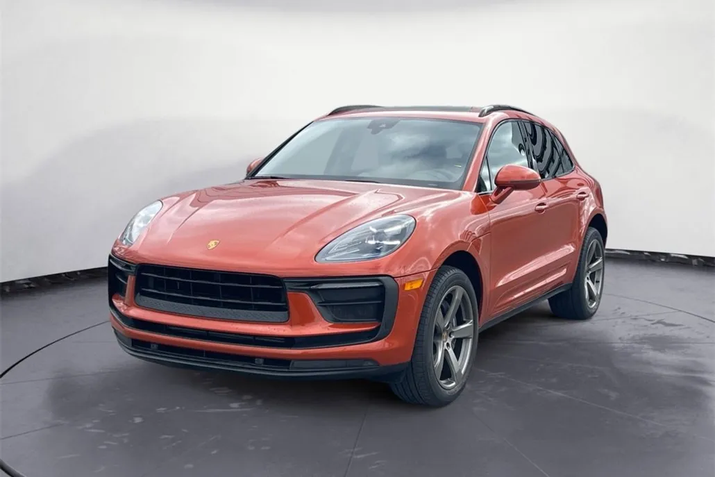 2022 Porsche Macan photo 1