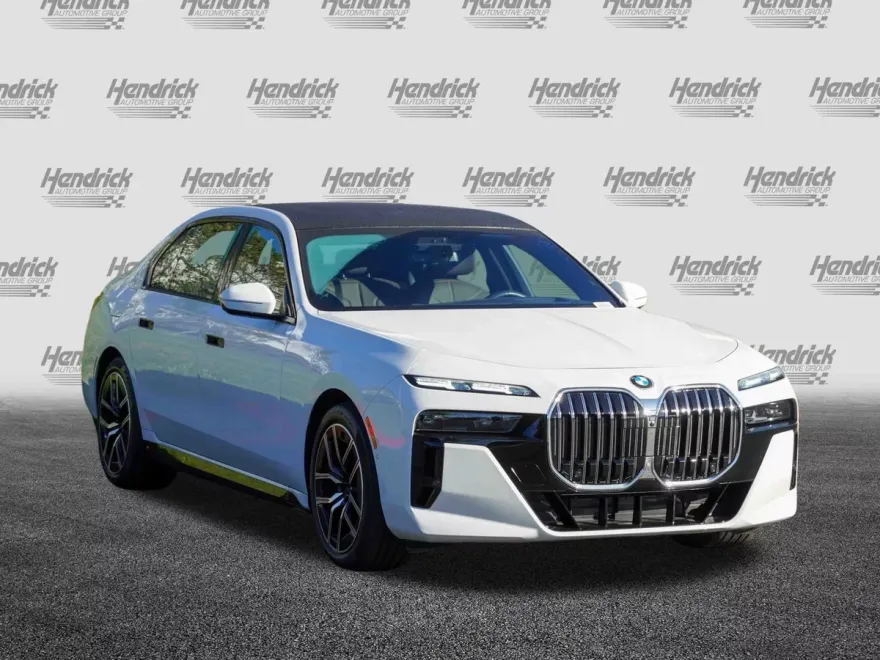 2025 Bmw 740i photo 1