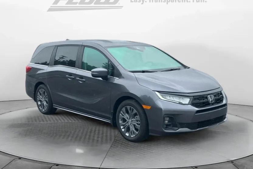 2025 Honda Odyssey Touring photo 1
