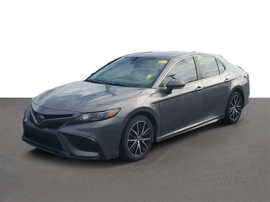 2021 Toyota Camry SE photo 1