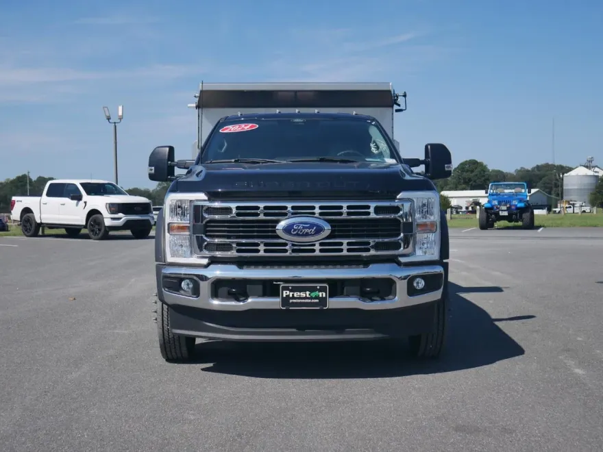 2024 Ford F-550 XL photo 1