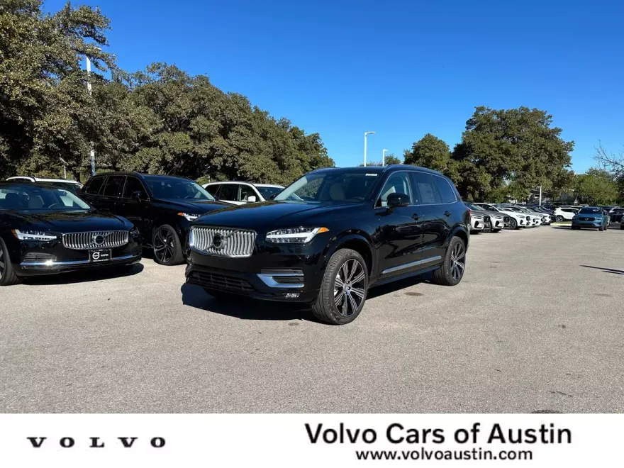 2025 Volvo XC90 Plus AWD photo 1