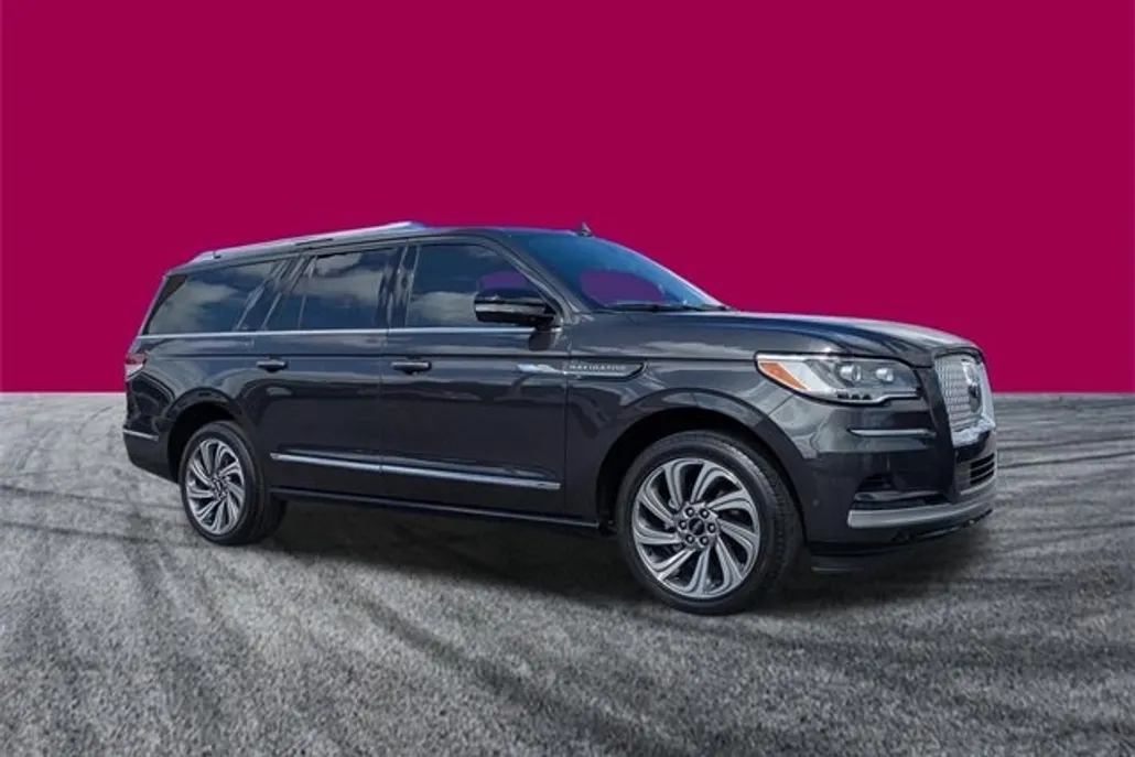 2022 Lincoln Navigator L Reserve photo 1