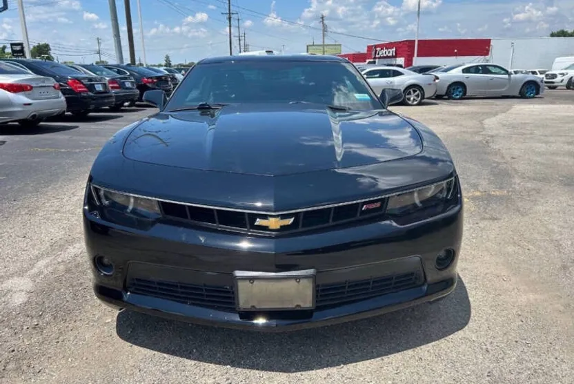 2015 Chevrolet Camaro Coupe 1LT photo 1