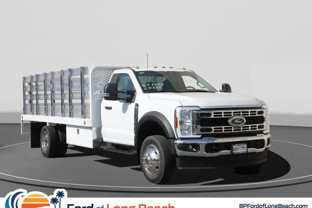 2024 Ford F-550 photo 1