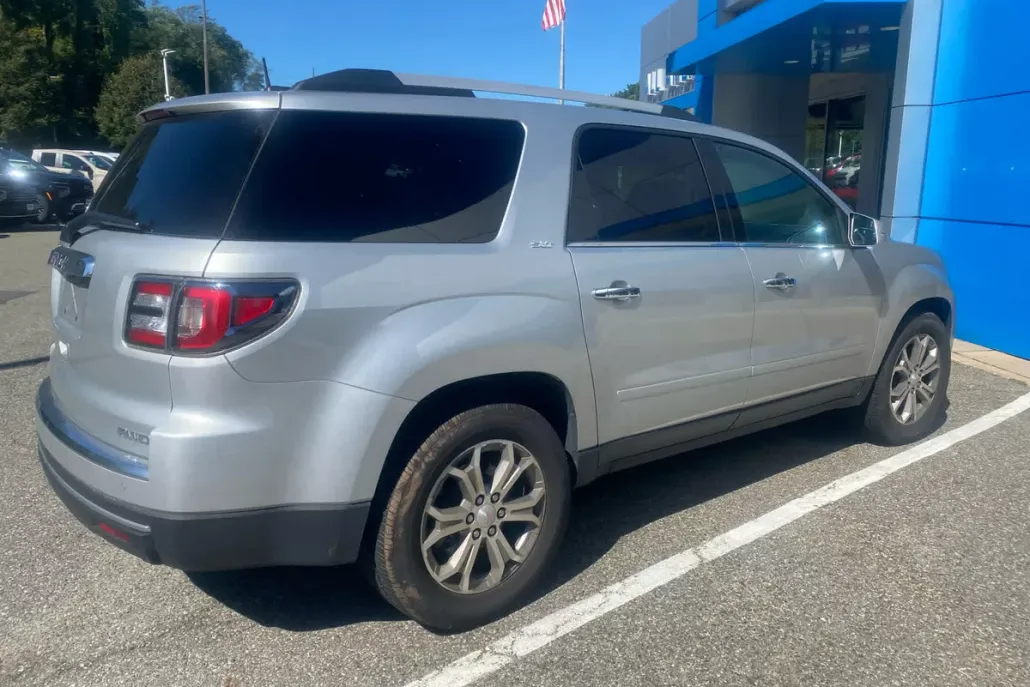 2016 Gmc Acadia SLT photo 1