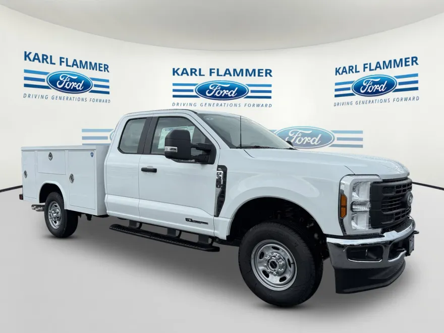 2025 Ford F-350 XL photo 1